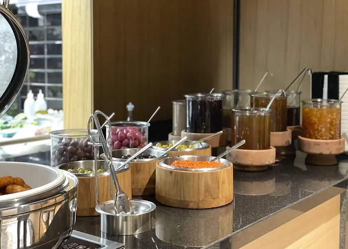 فندق Four Points By Sheraton Kagithane 4*